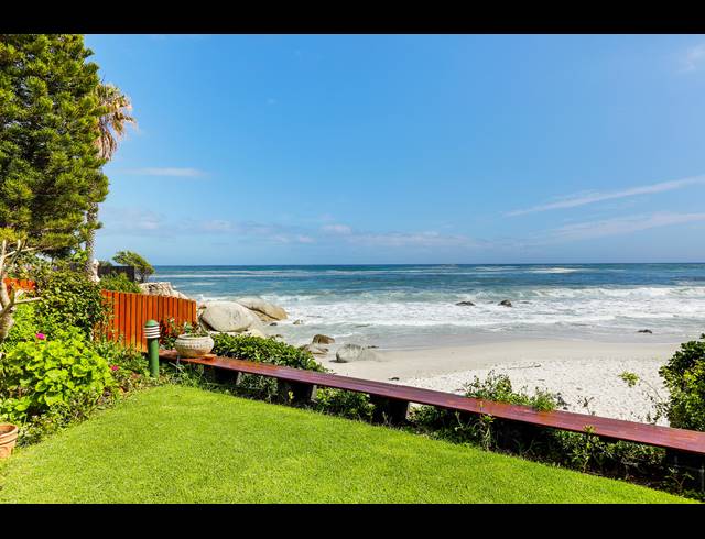 3 BEDROOM BUNGALOW FOR SALE IN CLIFTON